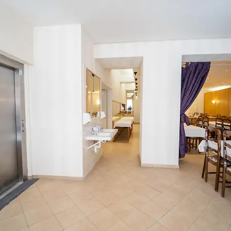 Celine Le Miridan 2*