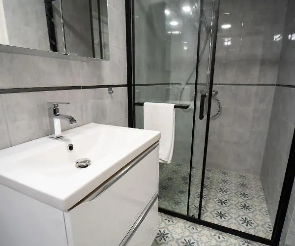 Celine Le Miridan 酒店 普隆别尔莱班