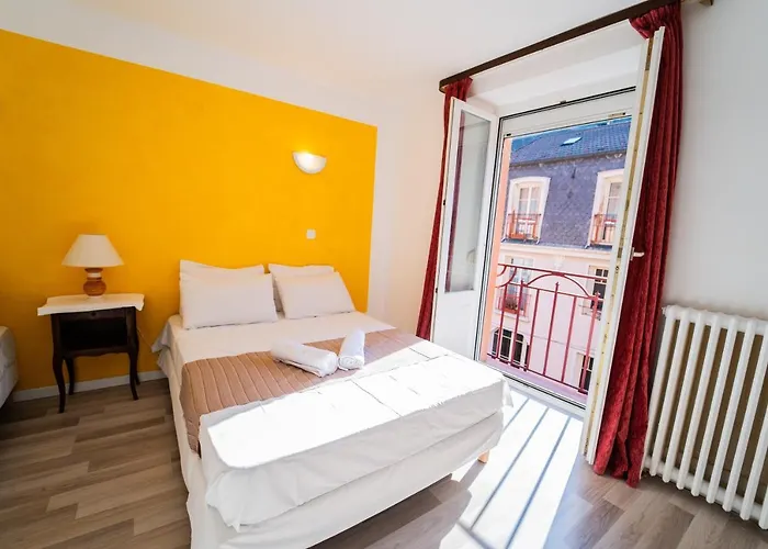 酒店 Celine Le Miridan 普隆别尔莱班