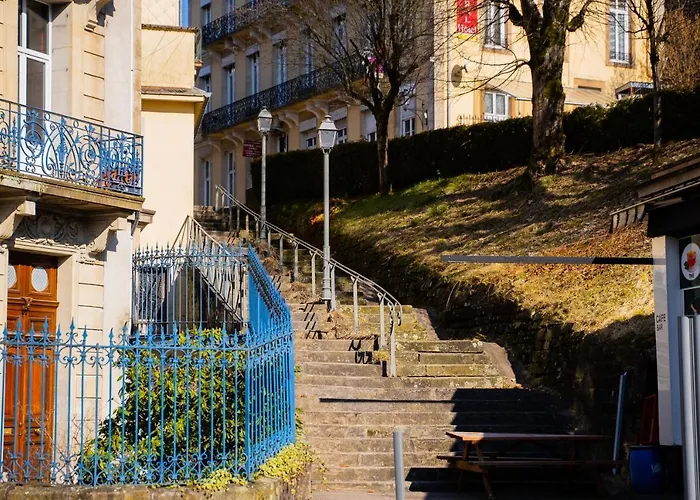 酒店 Celine Le Miridan 普隆别尔莱班