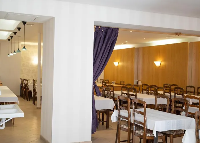 酒店 Celine Le Miridan 2*