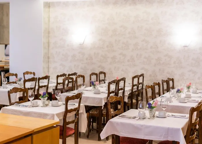 酒店 Celine Le Miridan 2*