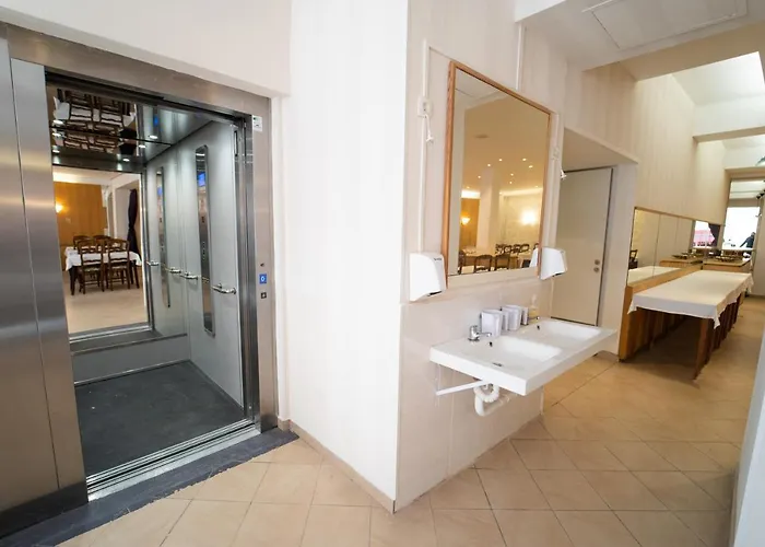 Celine Le Miridan 2*